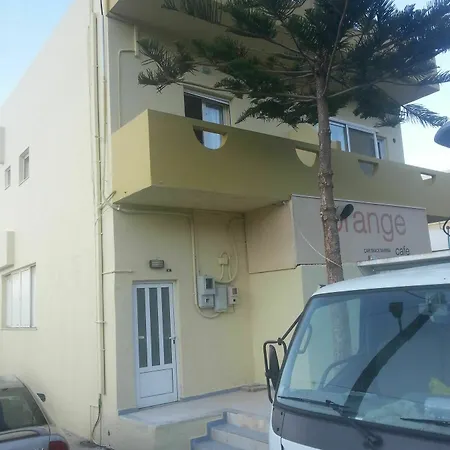 Orange Apartment *