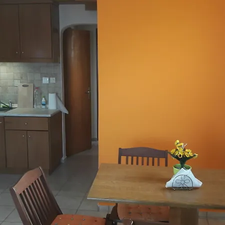Διαμέρισμα Orange *